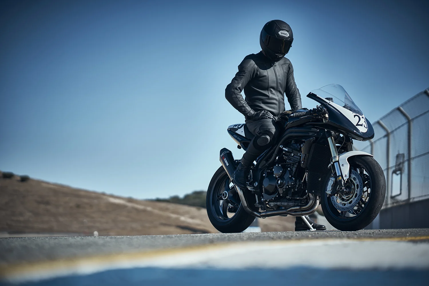 M5 suit laguna J 69.jpg