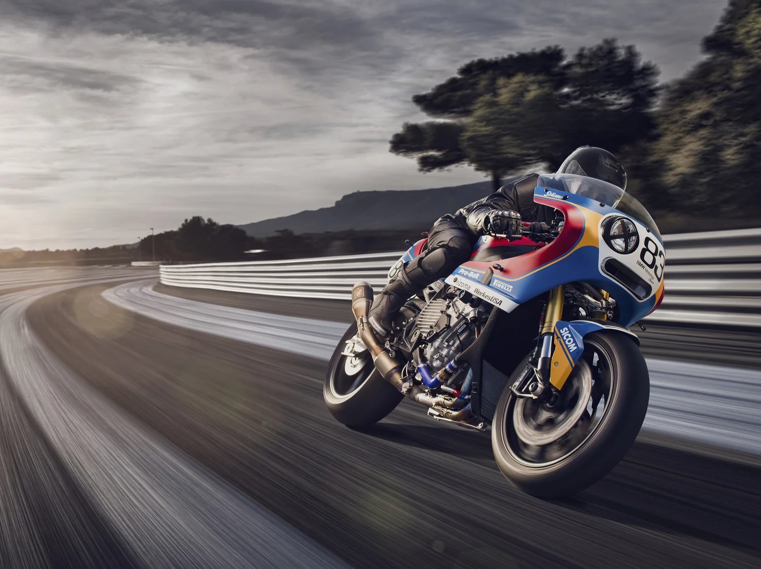 P90217364_highRes_bmw-s-1000-rr-2016-c.jpg