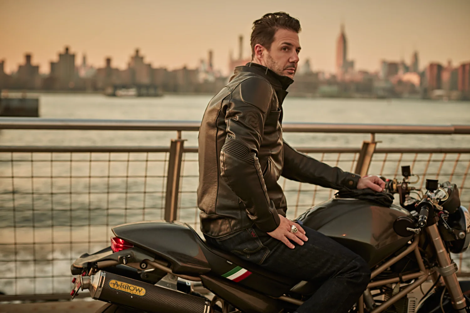PagnolMoto_JohnnyIuzzini_1DS_915_WEB_FINAL.jpg
