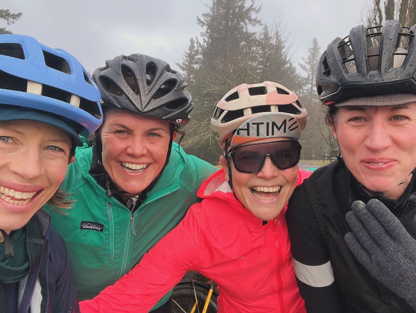 I&rsquo;m still coming down from an unforgettable weekend in Portland with the Skidmarks. 

We embraced the rainy bike rides like true Pacific Northwesterners, letting laughter drown out the rain, and celebrating when the blue sky peaked through. 

G