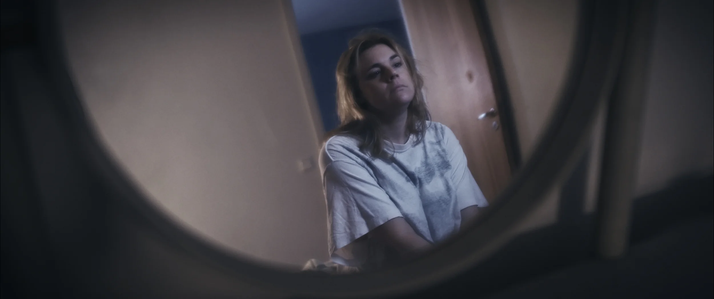 Caroline_mirror.jpg