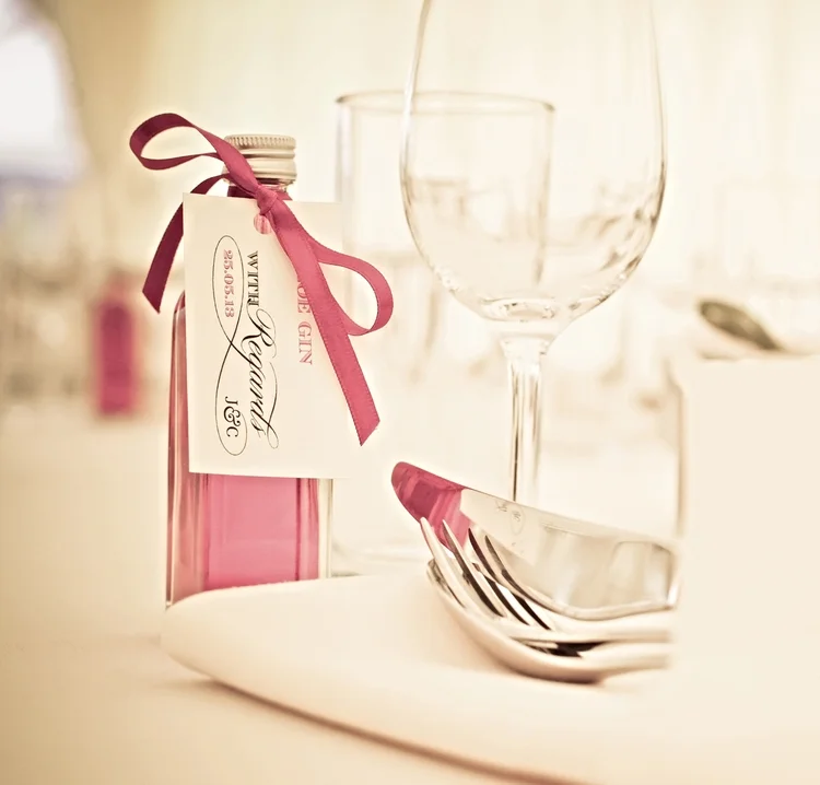 Image via Oyster & Pearl Design