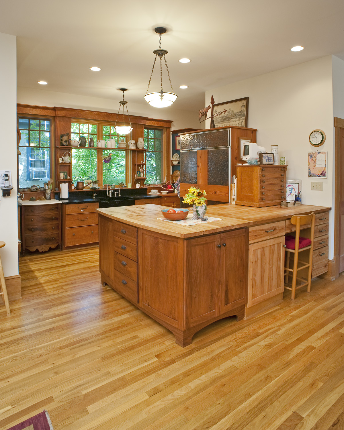 eclectic-kitchen-cabinets.jpg