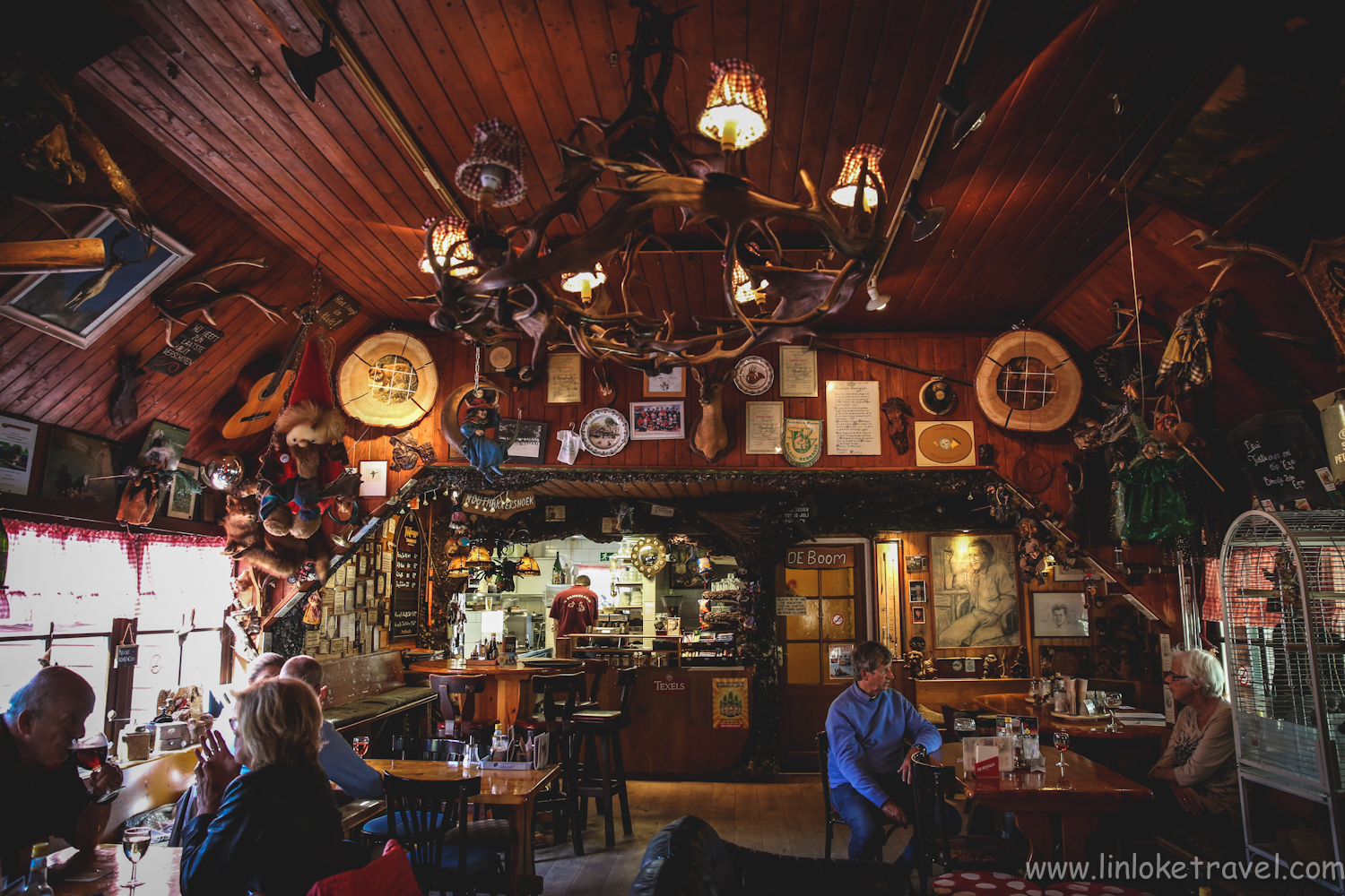 Witch-themed cafe outside Panneland