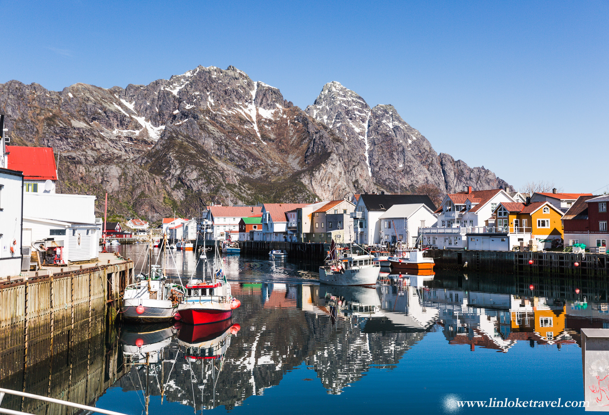 Henningsvær Port
