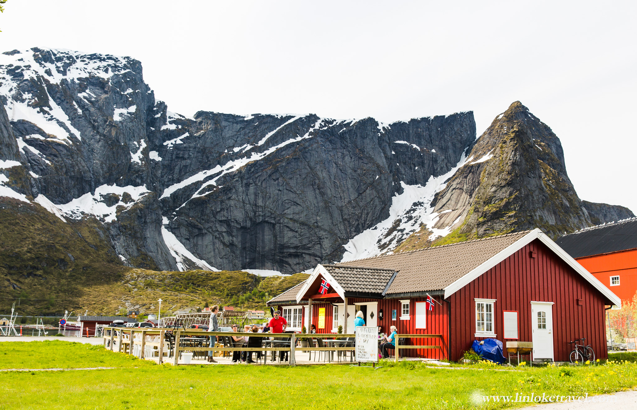 Reine Village Centre; mountain backdrop