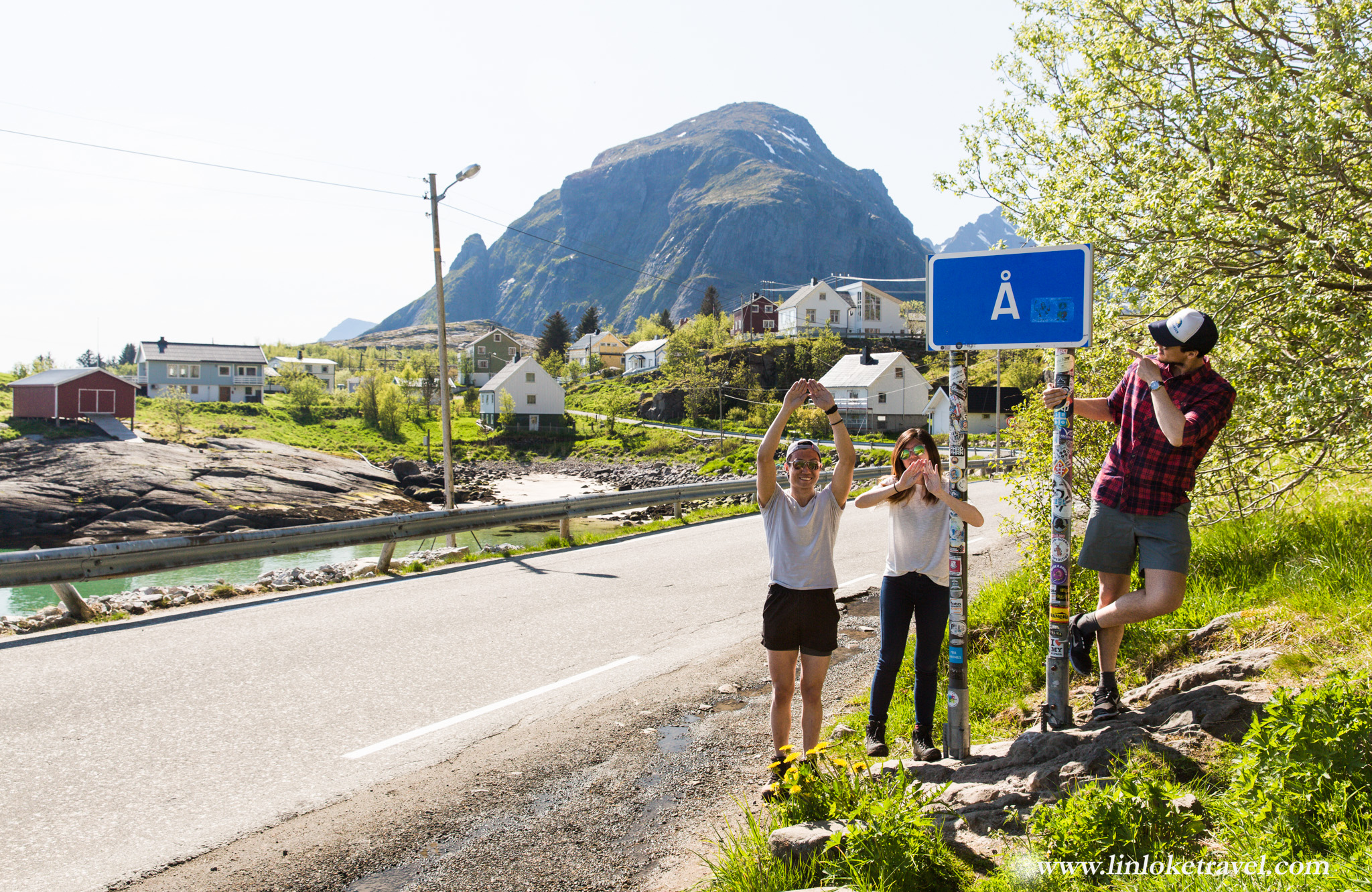 Â road sign