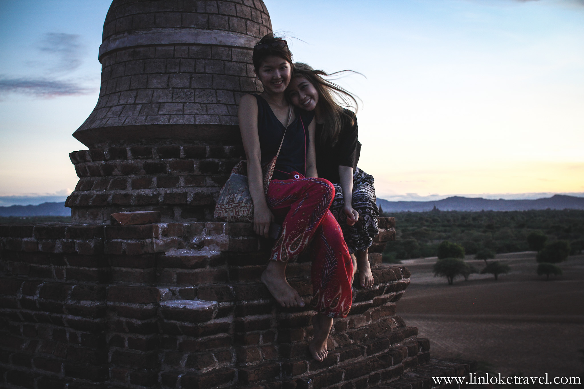 Traveling in Bagan with my bestie, Bao, prior to the pagoda-climbing ban.