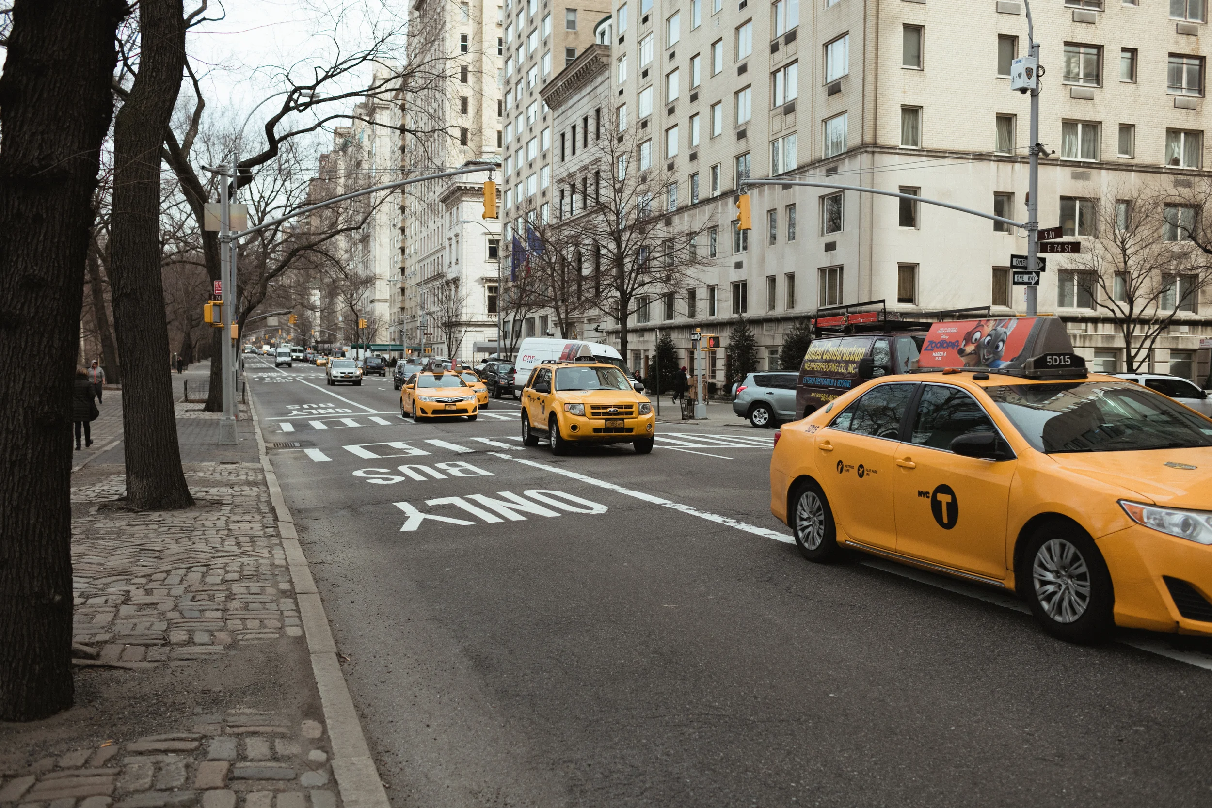 Ash Carr Wedding Photography New York city traffic