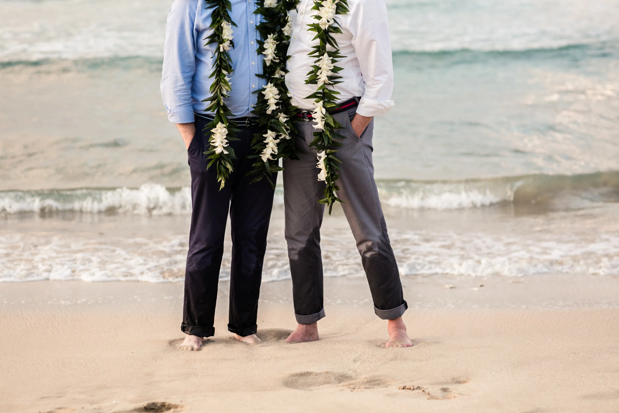 Lisa25 Wedding Photography couple by ocean