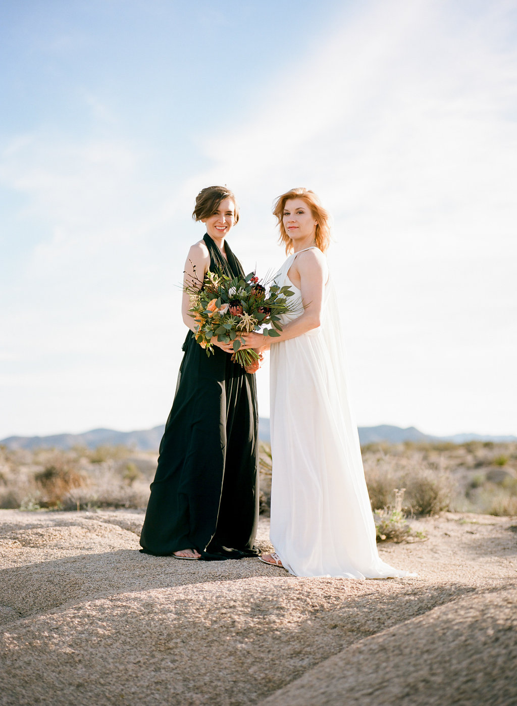 Jessica Schilling Wedding Photography couple with bouquet