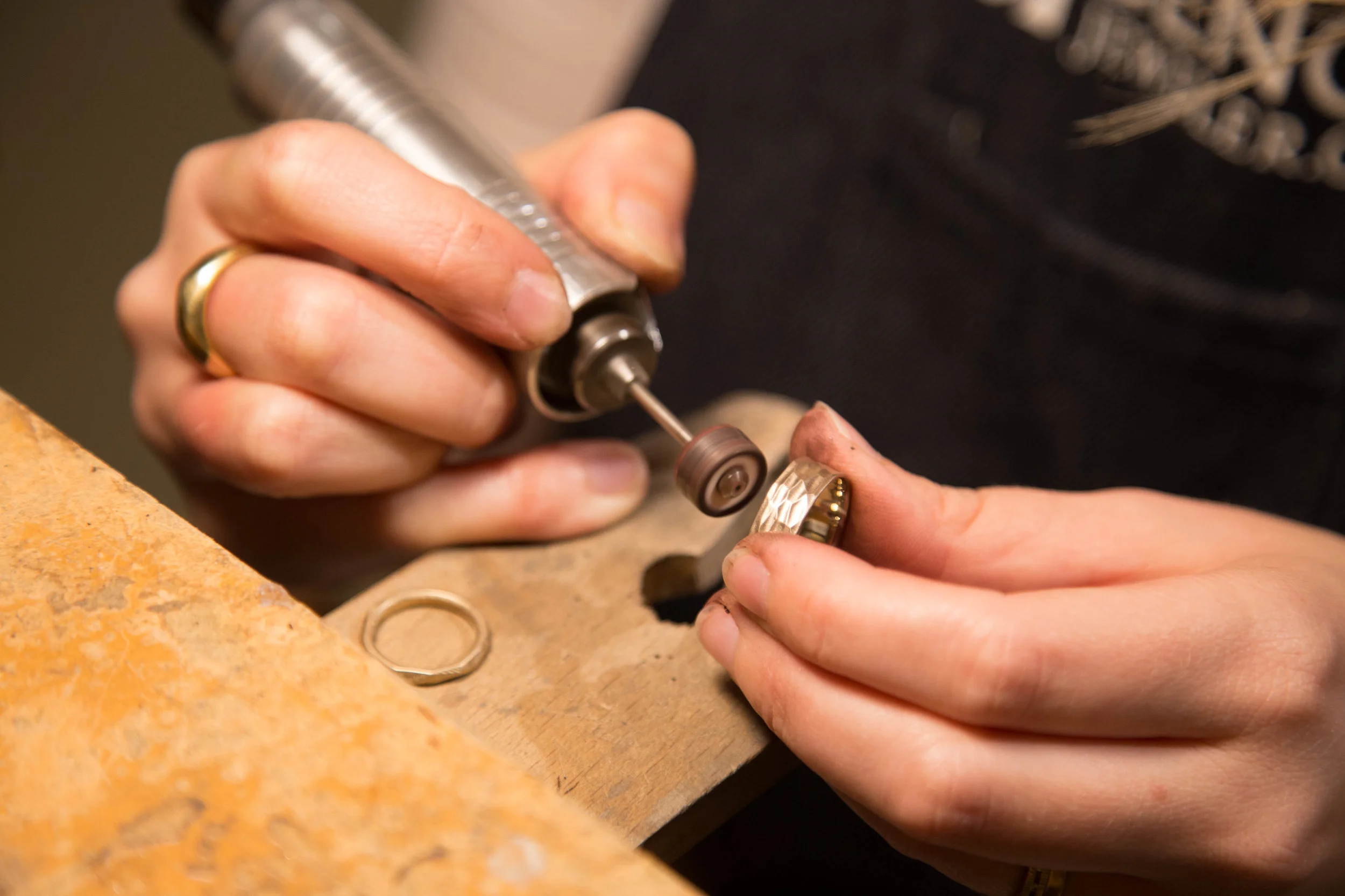 Kendra Renee is an Oakland, California metalsmith and jeweler who creates stunning ready to wear and custom pieces, including striking necklaces and earrings, as we as engagement rings and wedding bands