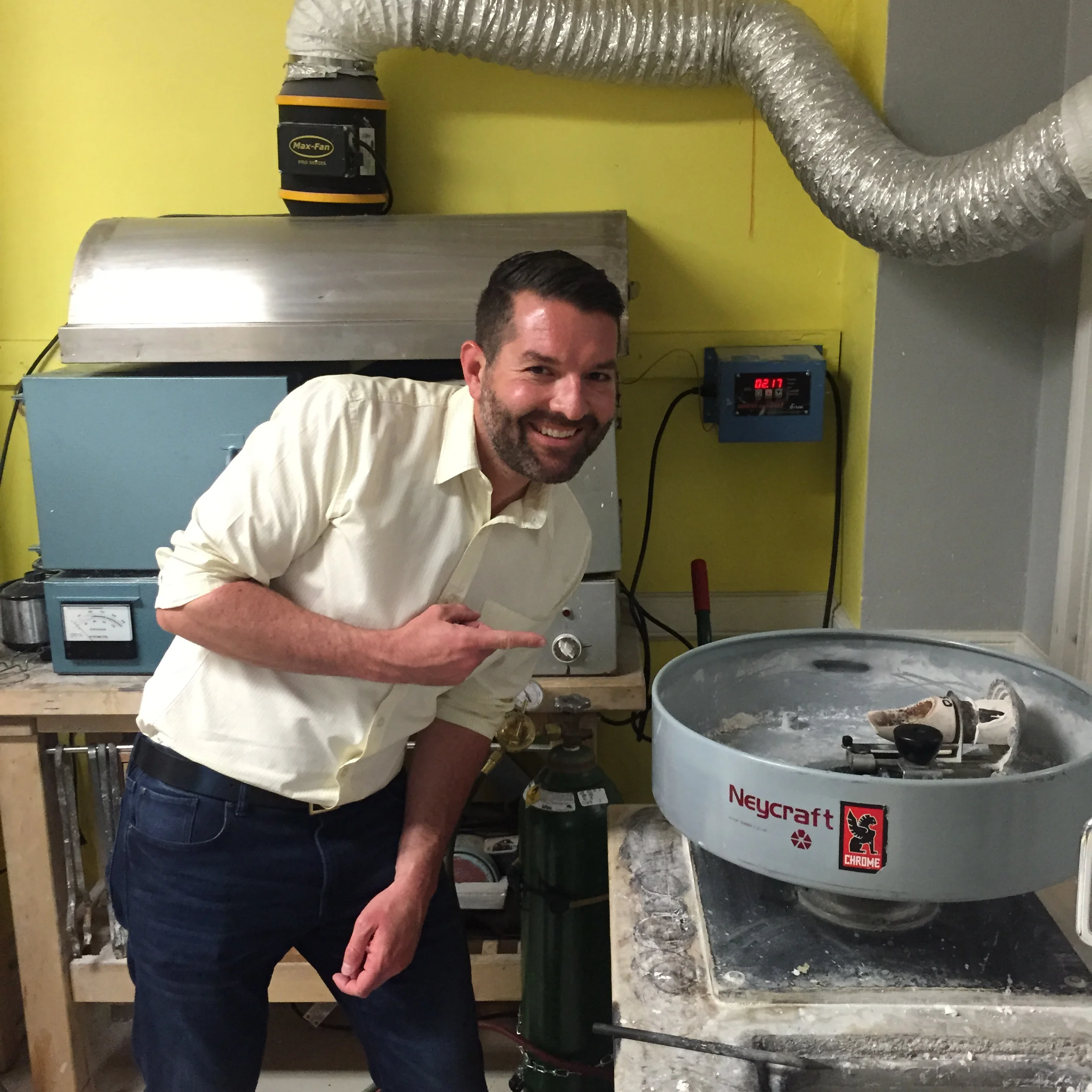 Kendra Renee is an Oakland, California metalsmith and jeweler who creates stunning ready to wear and custom pieces, including striking necklaces and earrings, as we as engagement rings and wedding bands