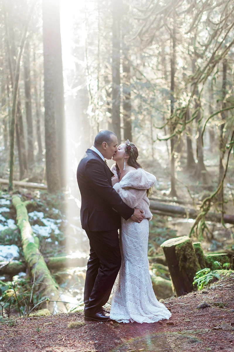 Just A Dash Cakes and Gina Neal Photography Native Winter Wedding