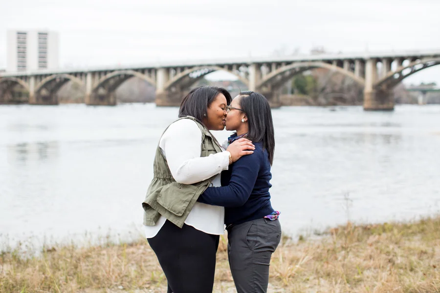Real Couples // A Surprise Proposal on the Columbia Riverwalk: Taylor + Lexa