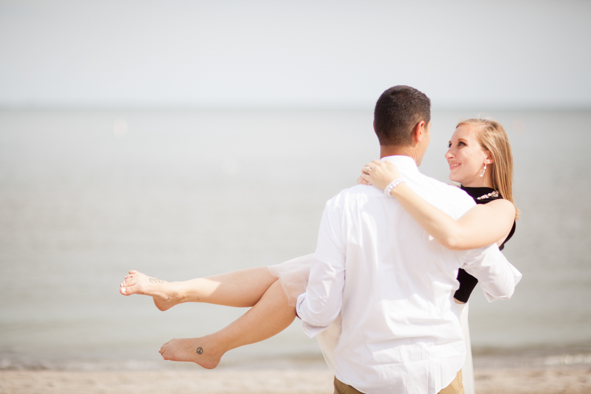 Classic engagement photos in Ohio