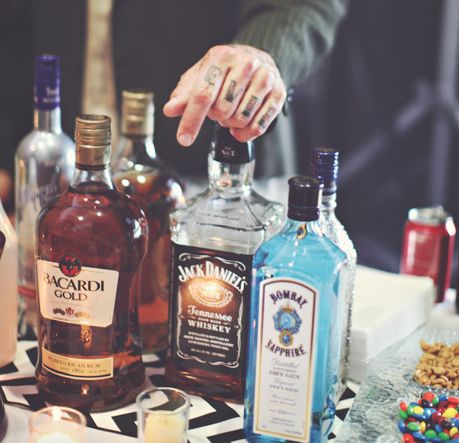 Get Your Drink On: How to DIY & Pre-Mix Cocktails For Your Big Day