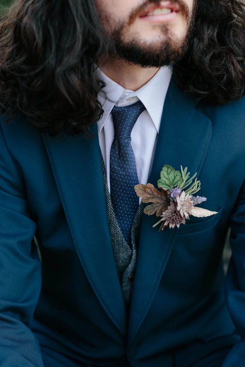 groom boutineer detail