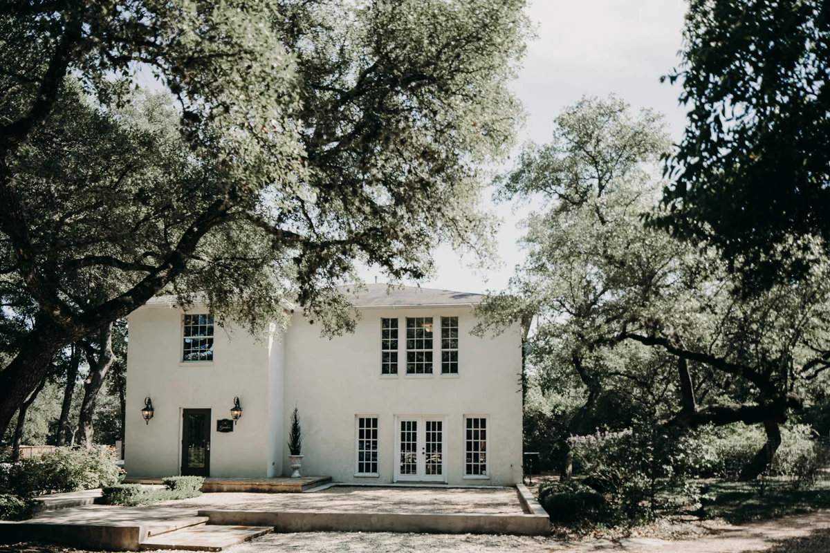 San Antonio Garden wedding outside of house