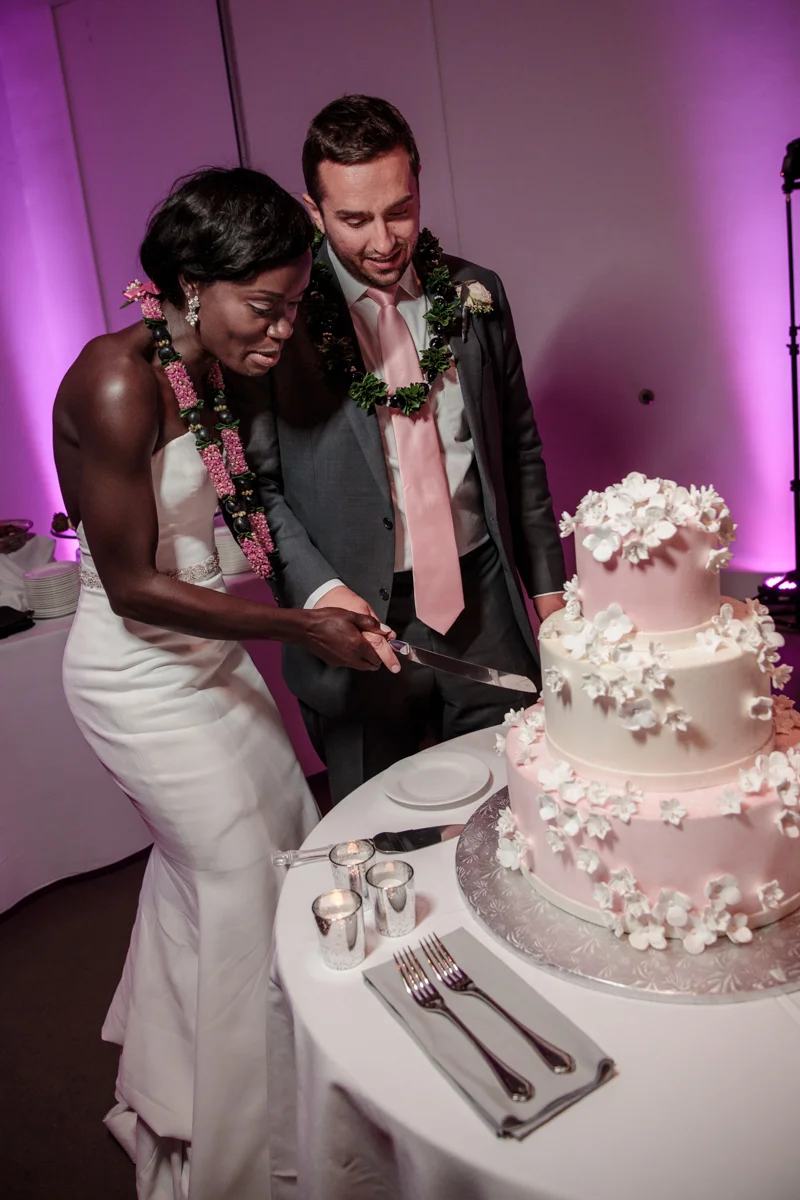 Glam cleveland museum wedding cutting cake