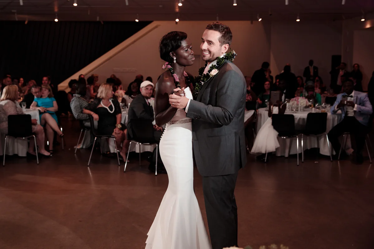 Glam cleveland museum wedding couple's first dance