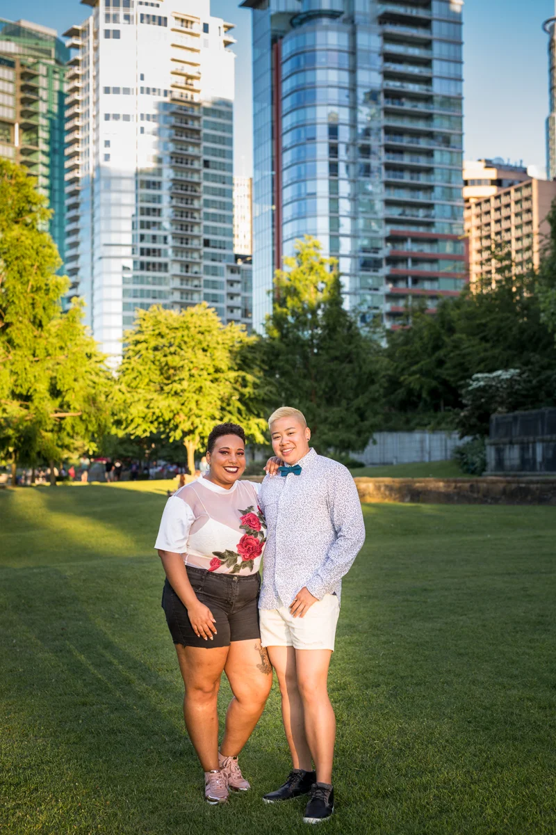 vancouver "just because" photo shoot pose in park