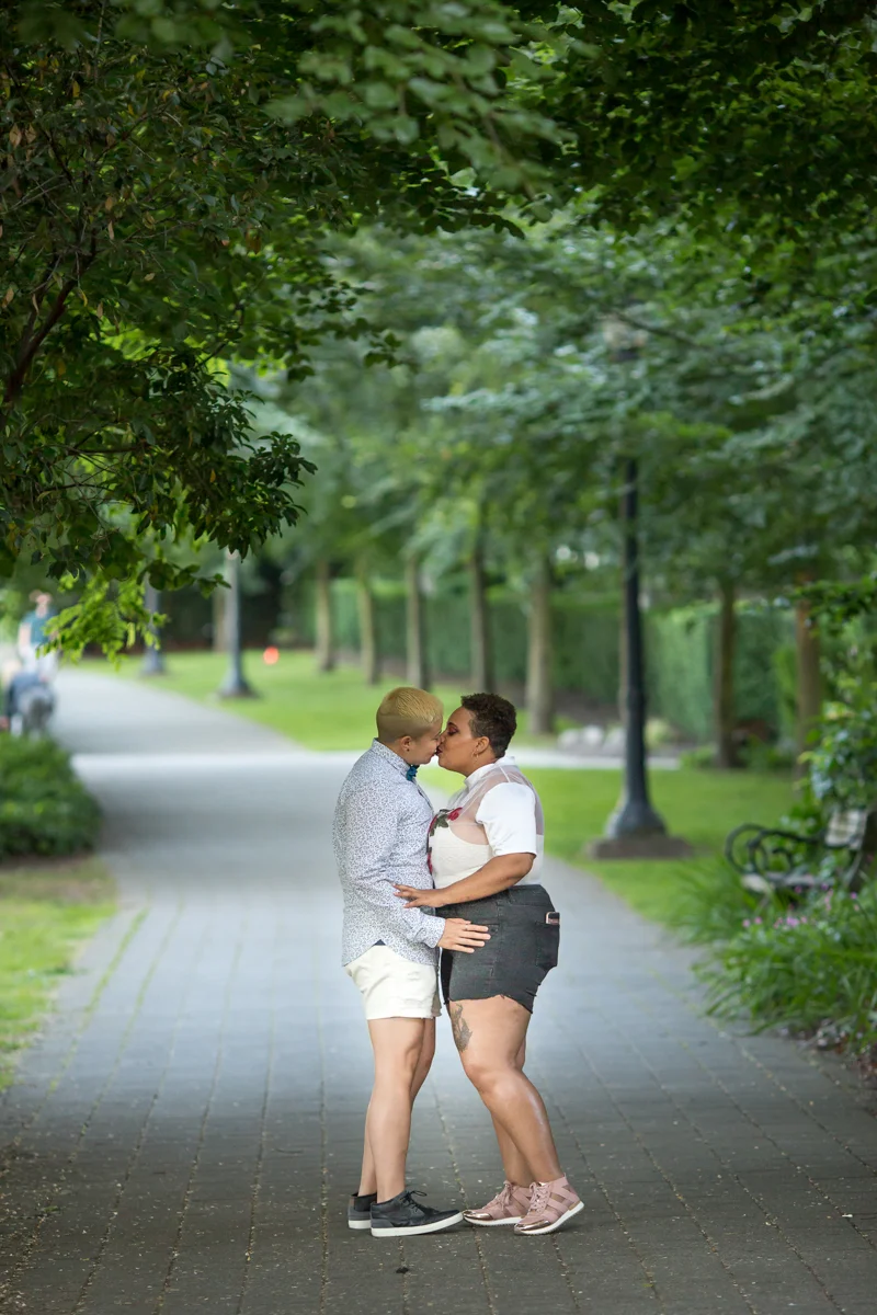 vancouver "just because" photo shoot kiss on park path