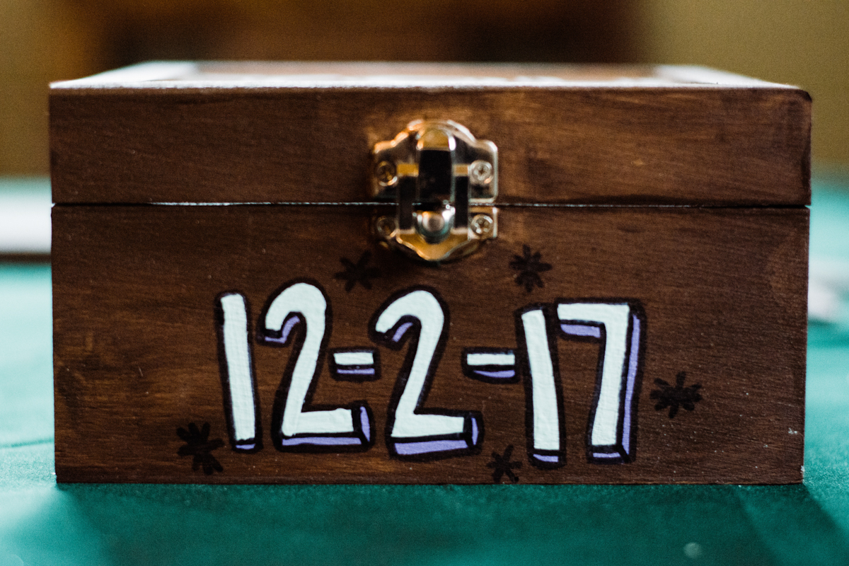 Rustic italian wedding card box with painted wedding date