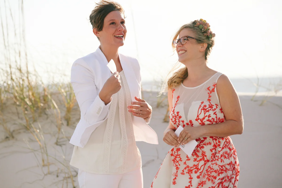 gulf shores destination wedding couple reading cards