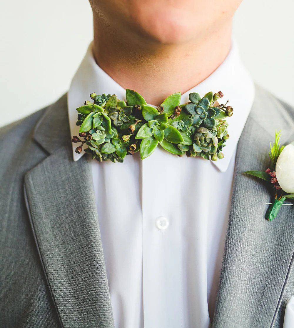 Photos by Rachel Barehl and Florals by Bear Roots Florals and Eco Flora Design