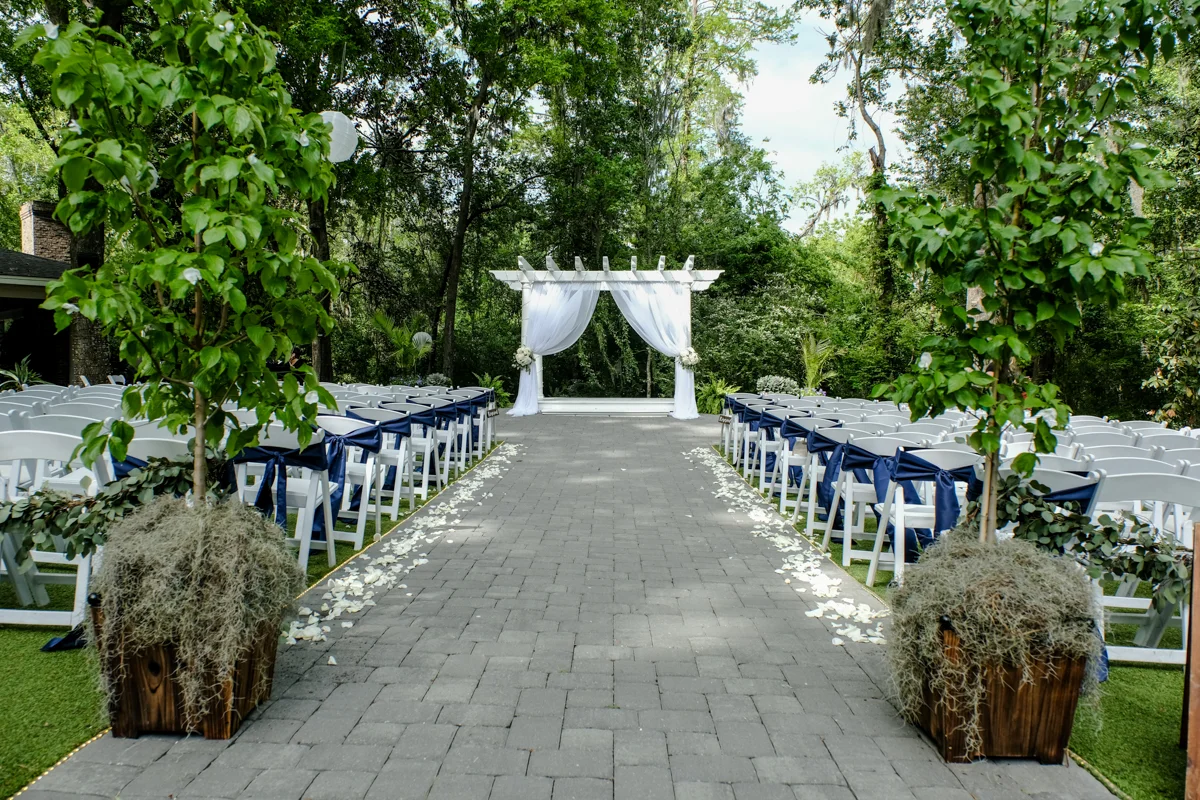 Classic southern style wedding savannah georgia empty chairs and altar before ceremony