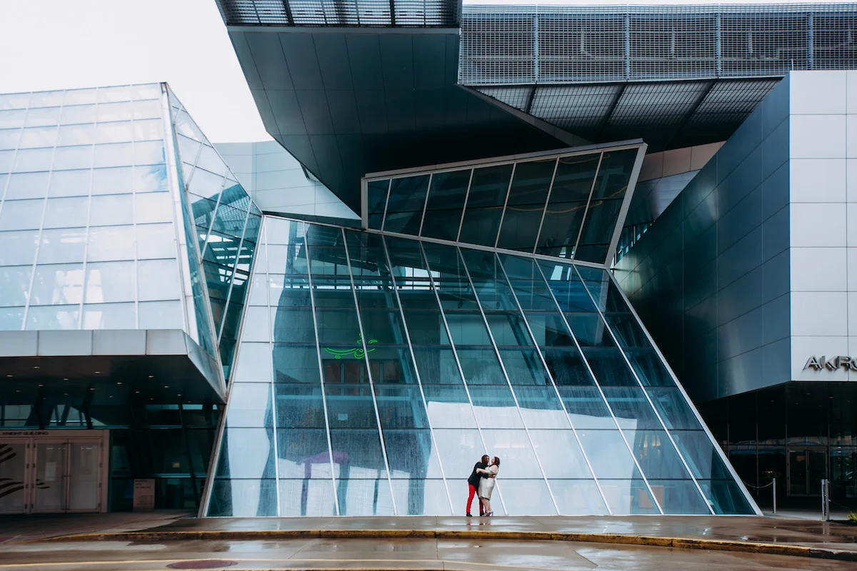 engagement photo shoot at akron art museum alysse and gio outside akron art museum
