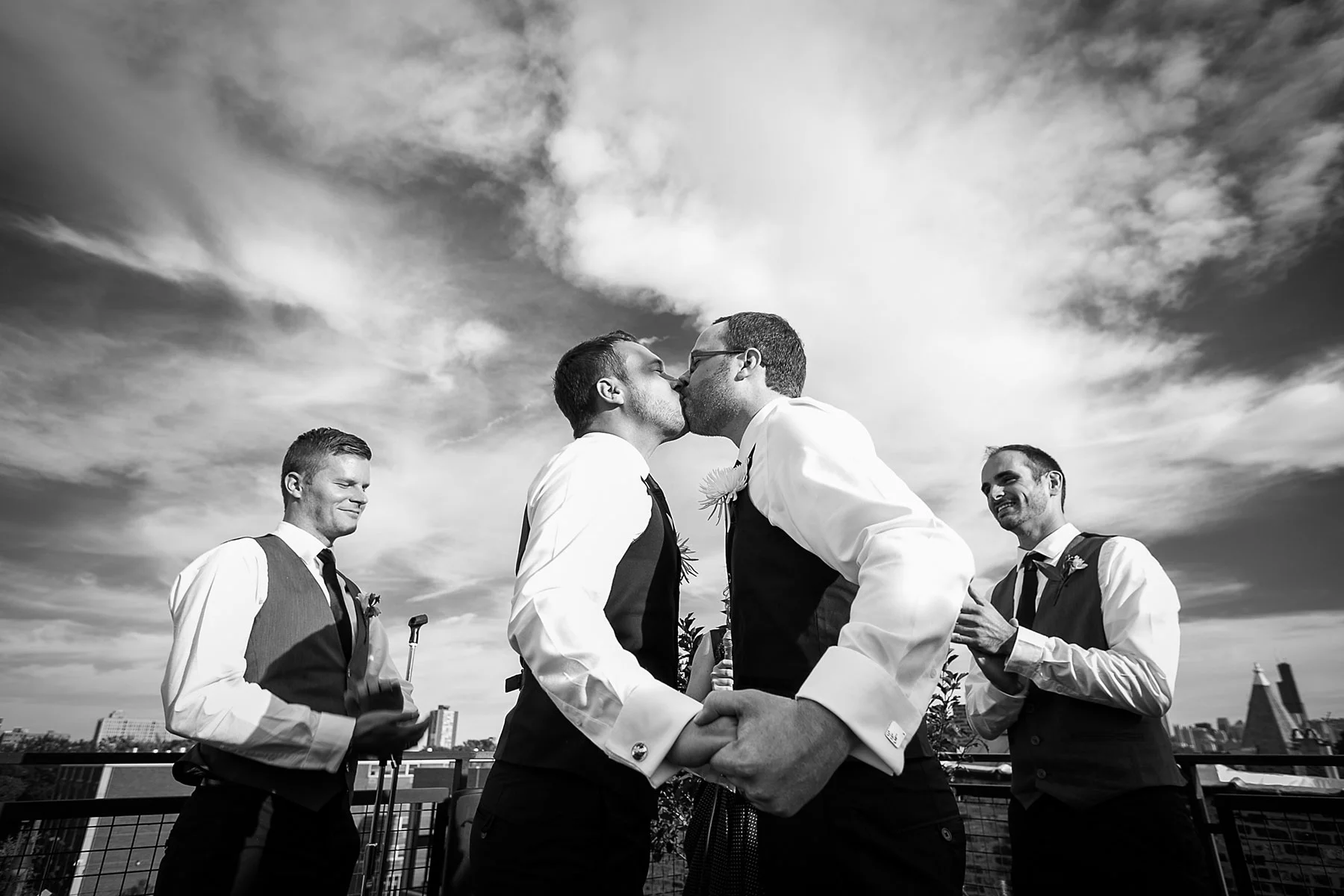 two grooms kiss at LGBTQ wedding ceremony in los angeles rebecca y las otras photography