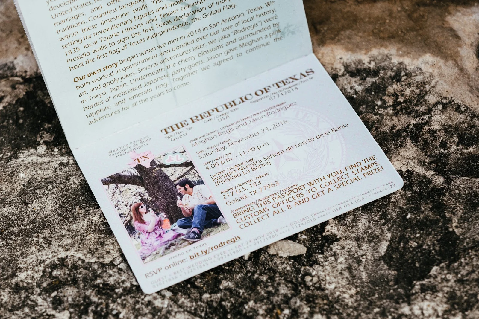 texas wedding passport scavenger hunt photo by ziggy shoots
