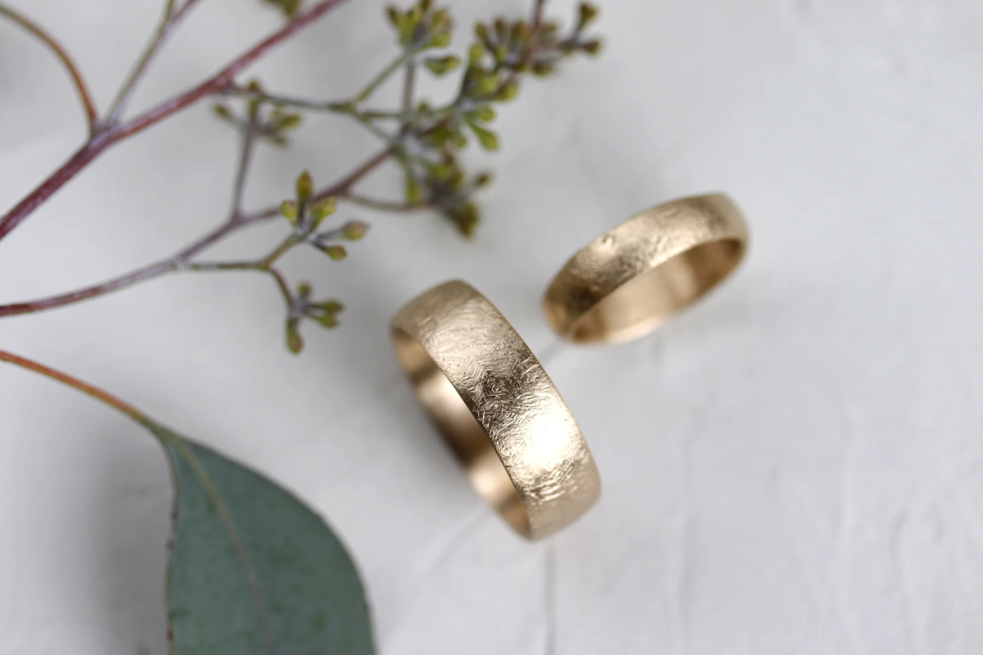 3 Things to Discuss with Your Partner before Wedding Ring Shopping