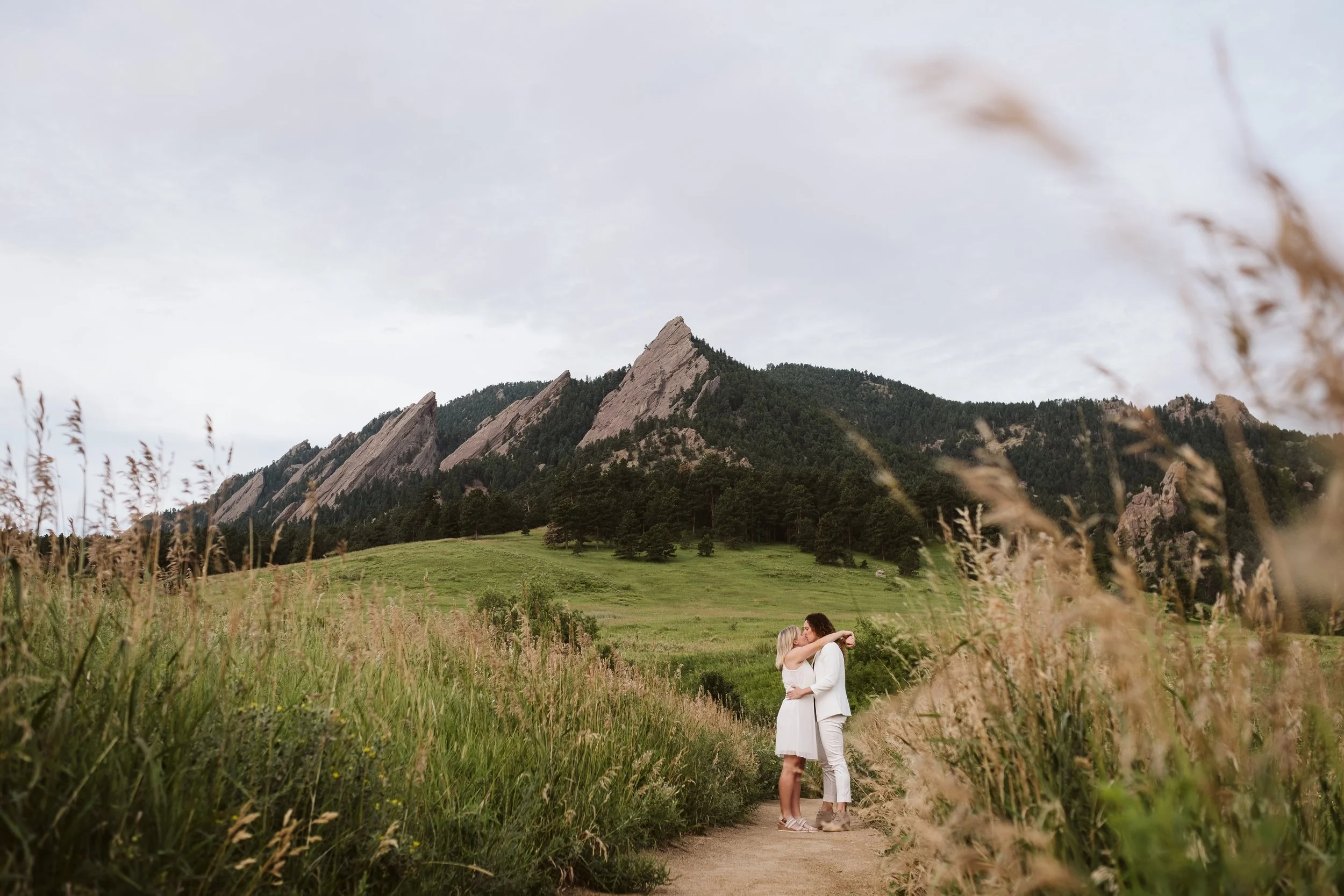 larsen-photo-co-queer-wedding-photographer-0005 Nina Reed.JPG