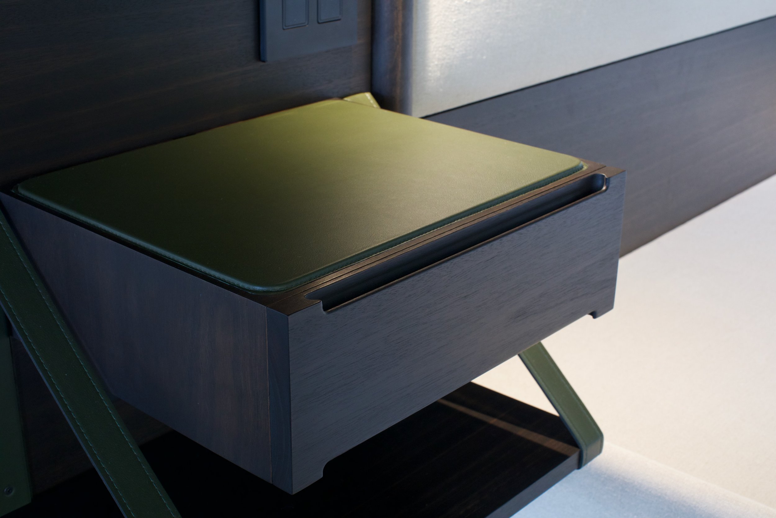 Detail: cantelivered side table with Garrett - Carressa Tuscan leather