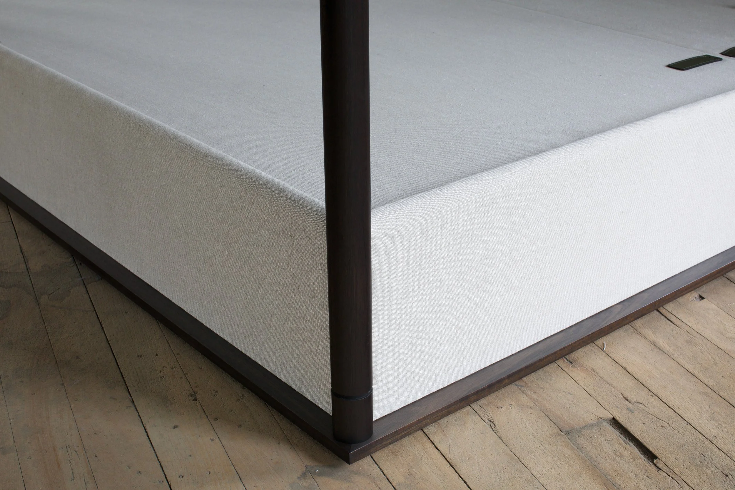 Holland &amp; Sherry linen upholstered boxspring