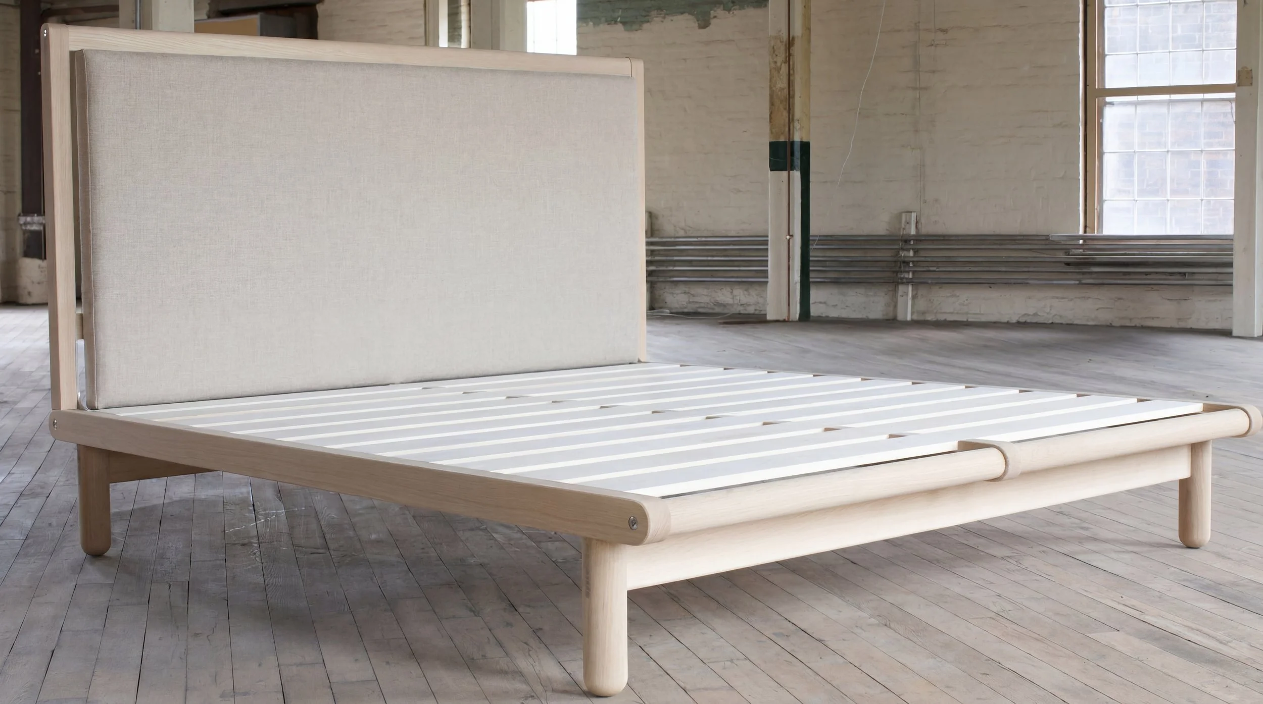 Isaksen Bed - King