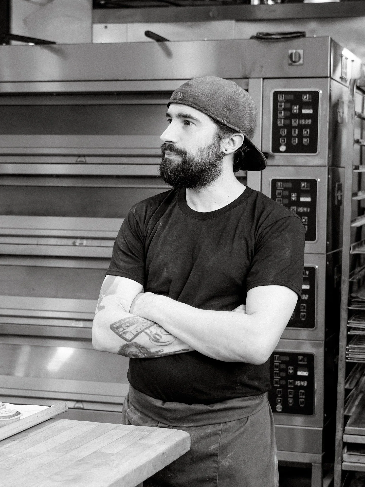 Welcome to our Edinburgh Bakery!
📍 Söderberg Pavilion, 1 Lister Sq, Edinburgh EH3 9GL
Step inside the heart of Söderberg in Edinburgh! Above our Pavilion coffee shop and restaurant, sourdough loaves, cinnamon buns, and buttery pastries ar