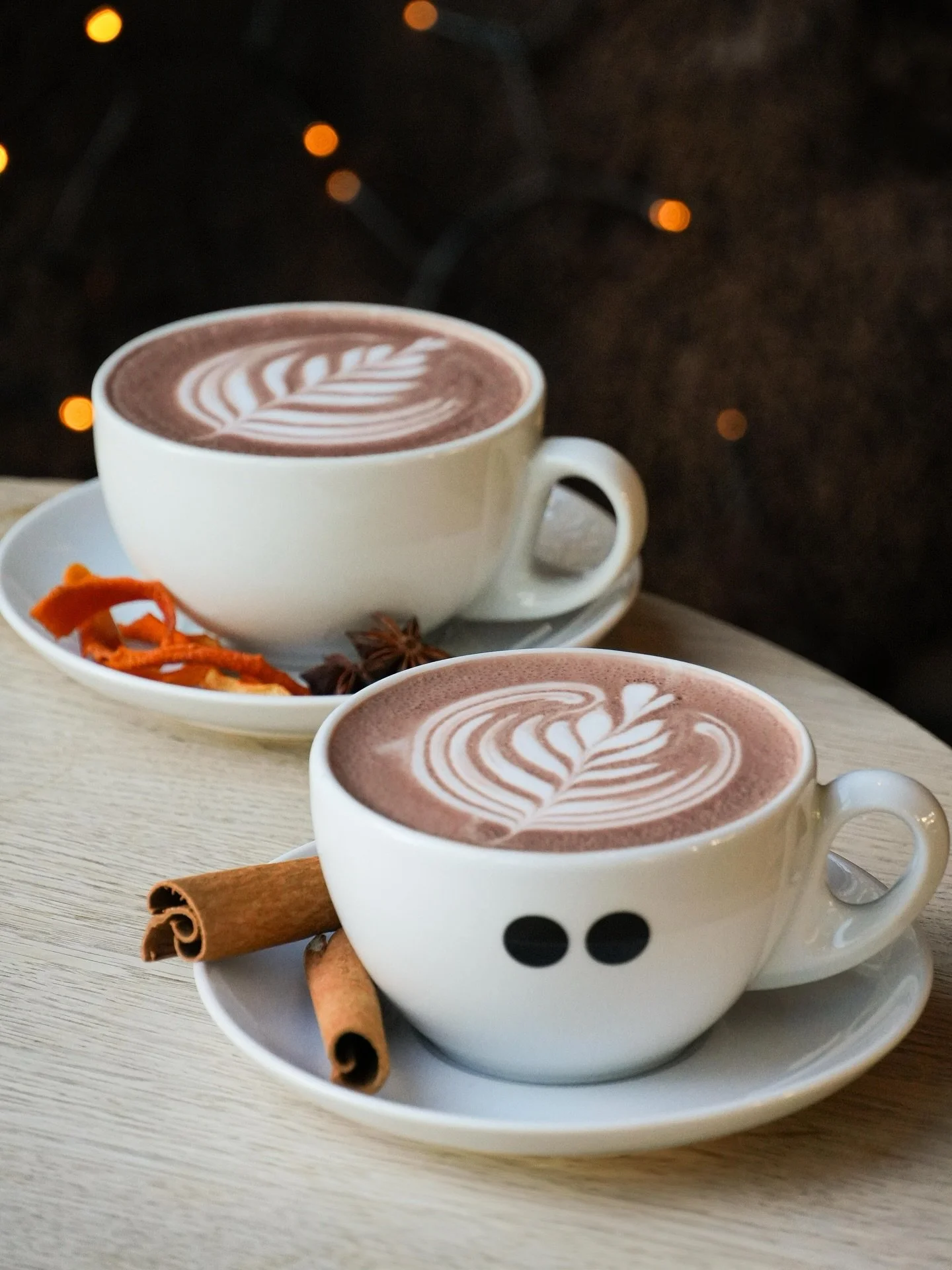 Seasonal hot chocolates are back! 🍫✨ Enjoy peppermint and seasonal spice alongside our beloved classic and cardamom. Time to get cosy..
