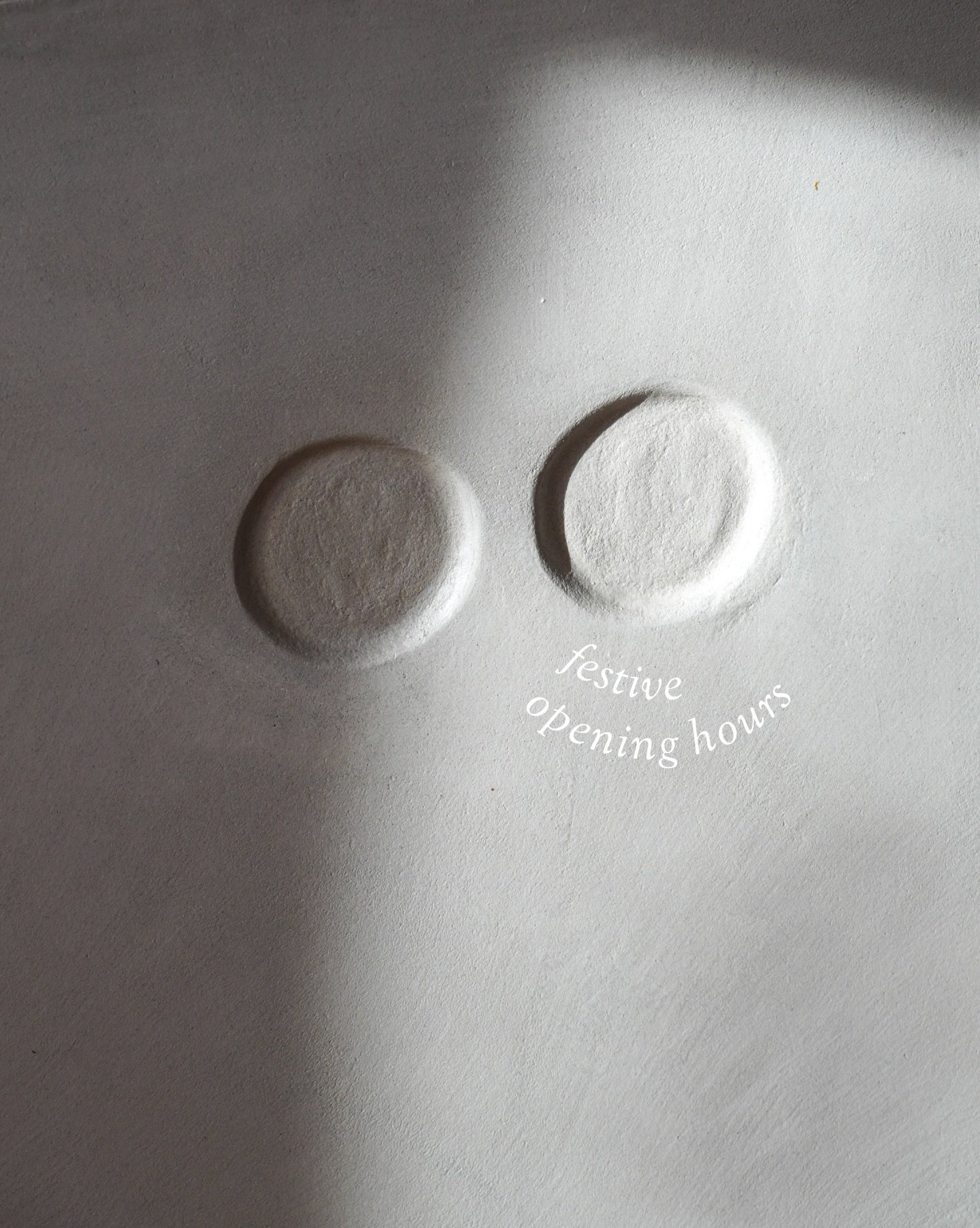 Festive Opening Hours 🎄
 All of our coffee shops will be closed on Christmas Day, Boxing Day &amp; New Year&rsquo;s Day.

Festive opening hours vary across our caf&eacute;s, so head to the link in our bio to plan your next visit!

See you for coffee