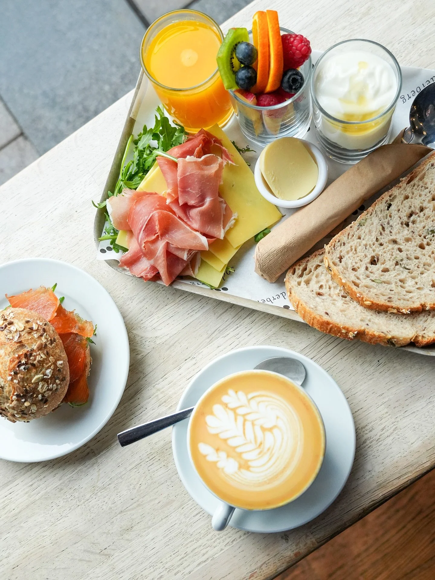 Breakfast, the Swedish way. 🇸🇪

Frukostbricka trays, salmon &amp; cr&egrave;me fra&icirc;che rolls, coffee - we also have porridge, overnight oats, toast and all the pastries you love.

📍S&ouml;derberg The Meadows