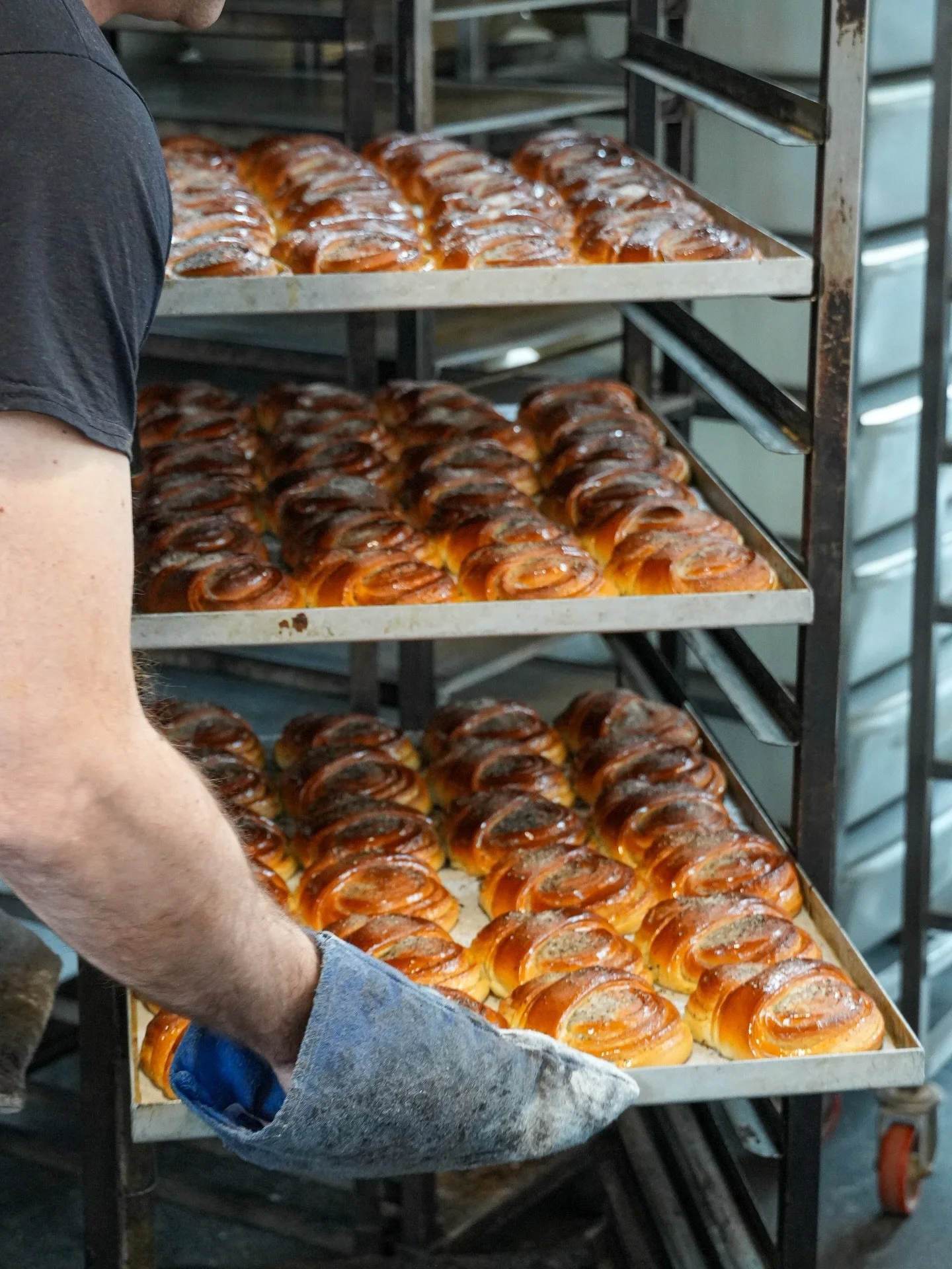 A great weekend for the bakery at the Scottish Bread Championships!

S&ouml;derberg fans know we only bake the best - so we entered our much-loved Cardamom Buns&hellip; and they won gold!

Head baker @calblack05 and the team at S&ouml;derberg brought