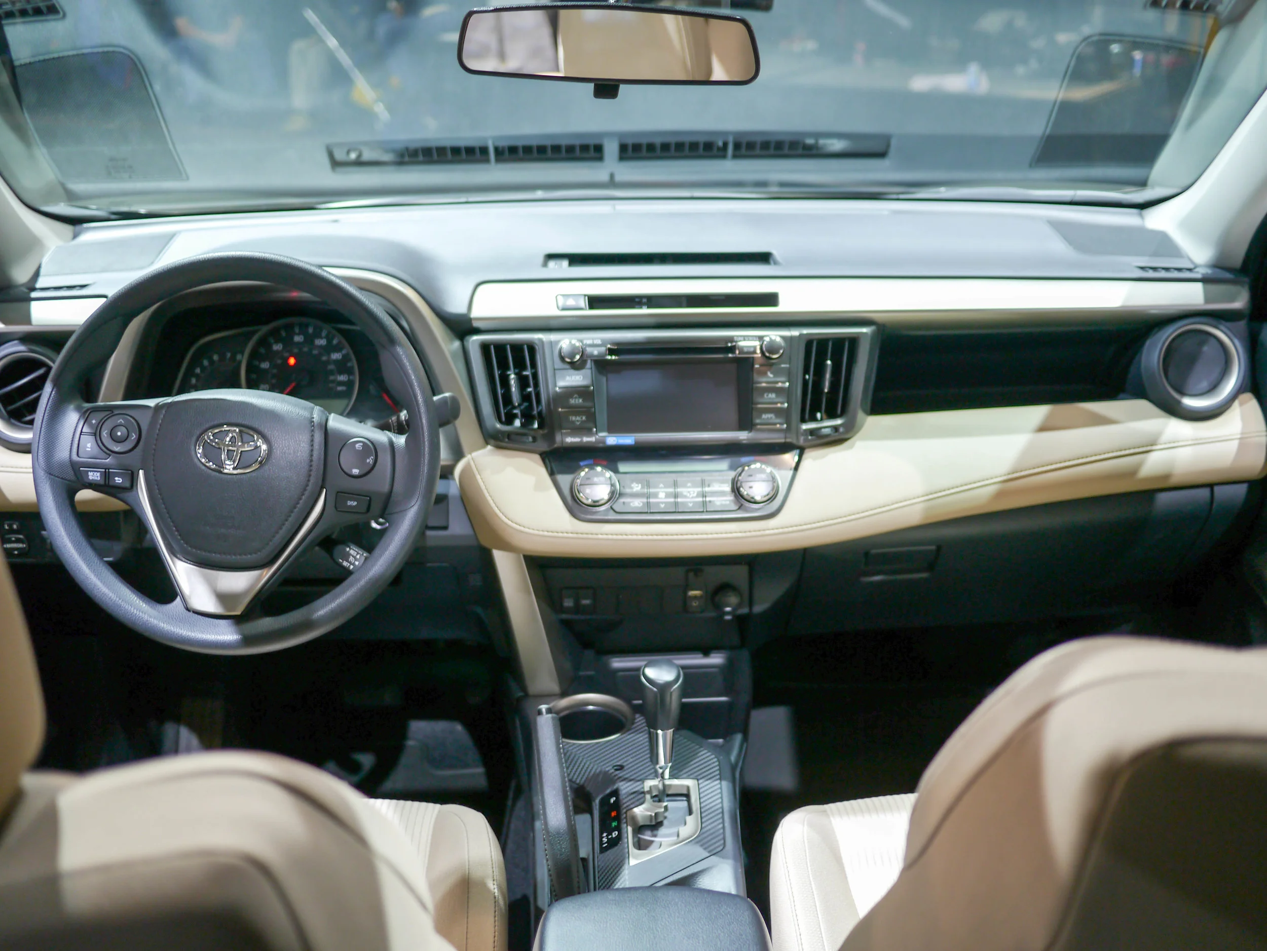 166_Toyota_RAV4_032713.jpg
