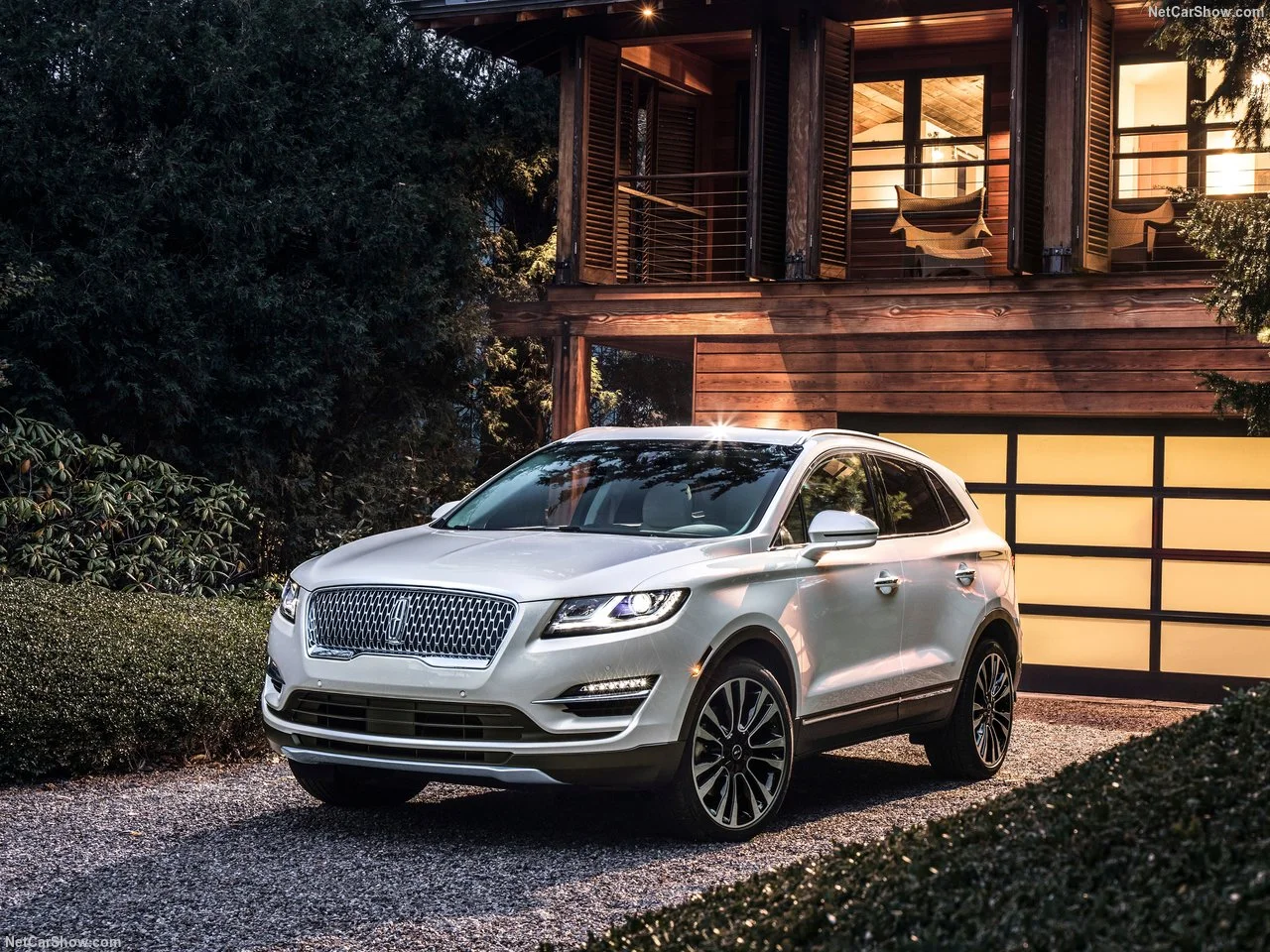 Lincoln-MKC-2019-1280-01.jpg