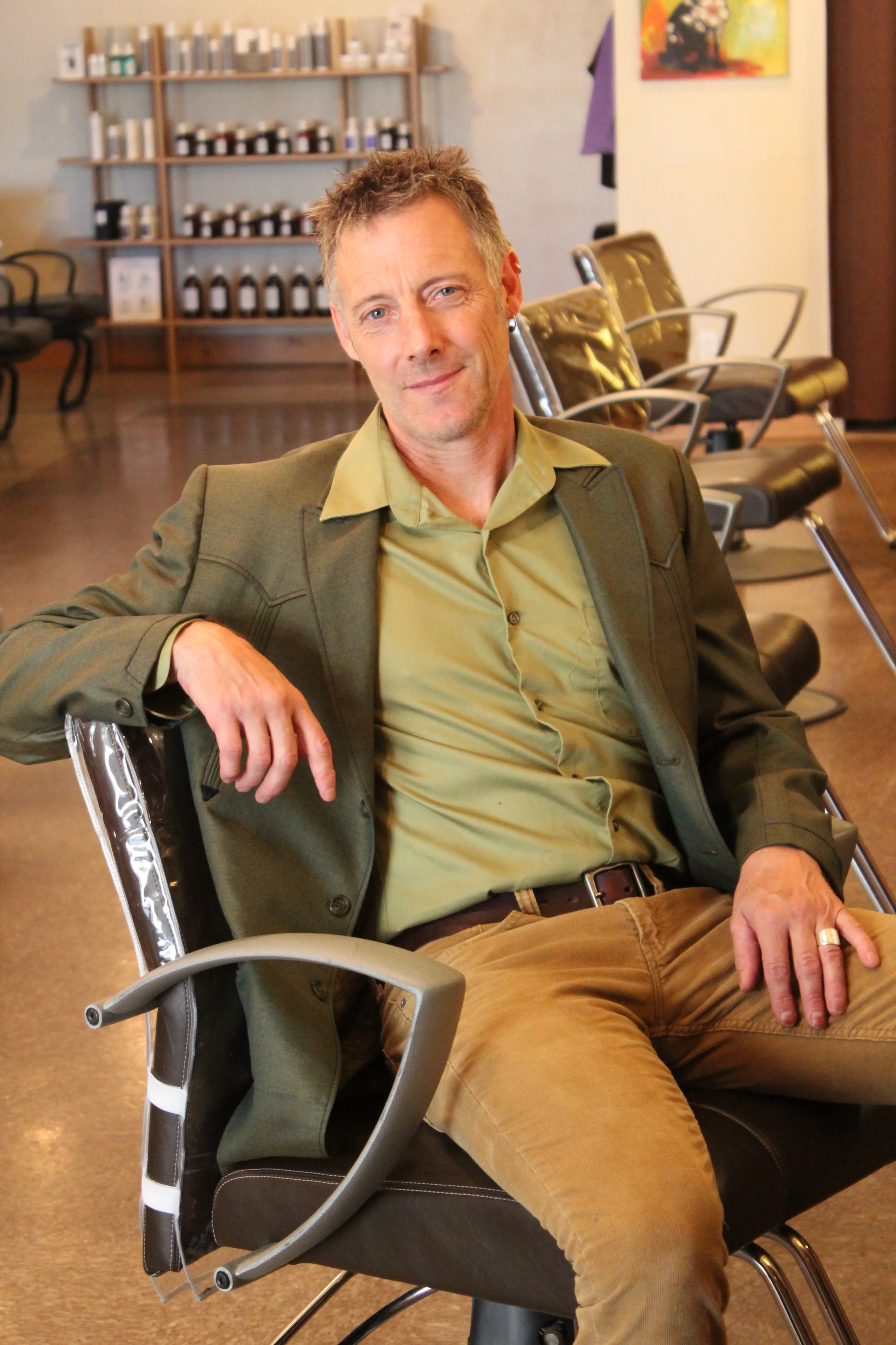 Tracy-Hive Salon-001.JPG