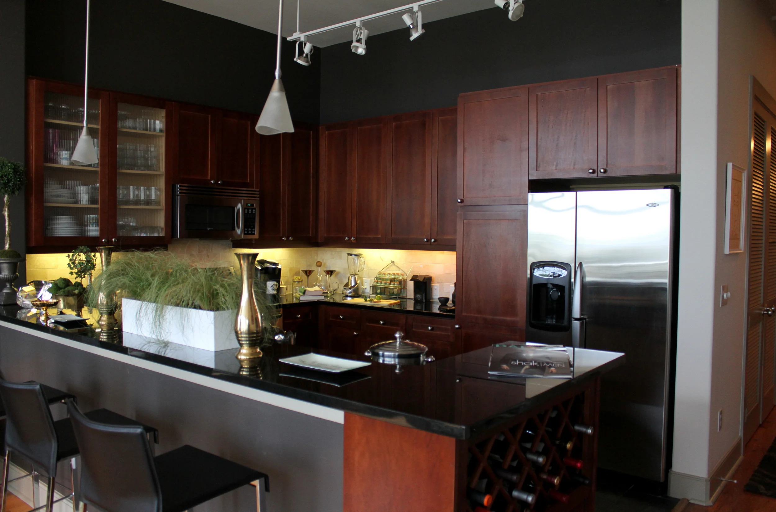 Don's apartment-028.JPG