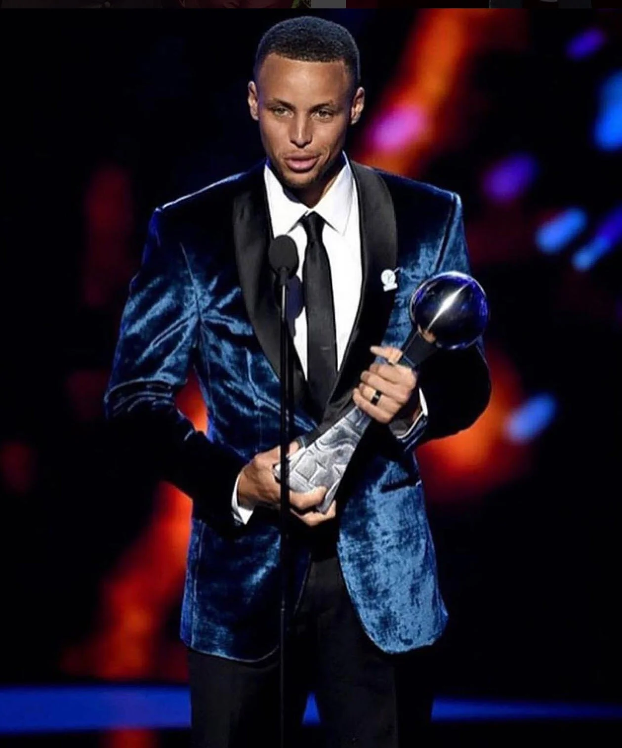Congratulations @stephencurry30 on your Record Breaking Espy Award. Tuxedo by #ALBAbespoke.