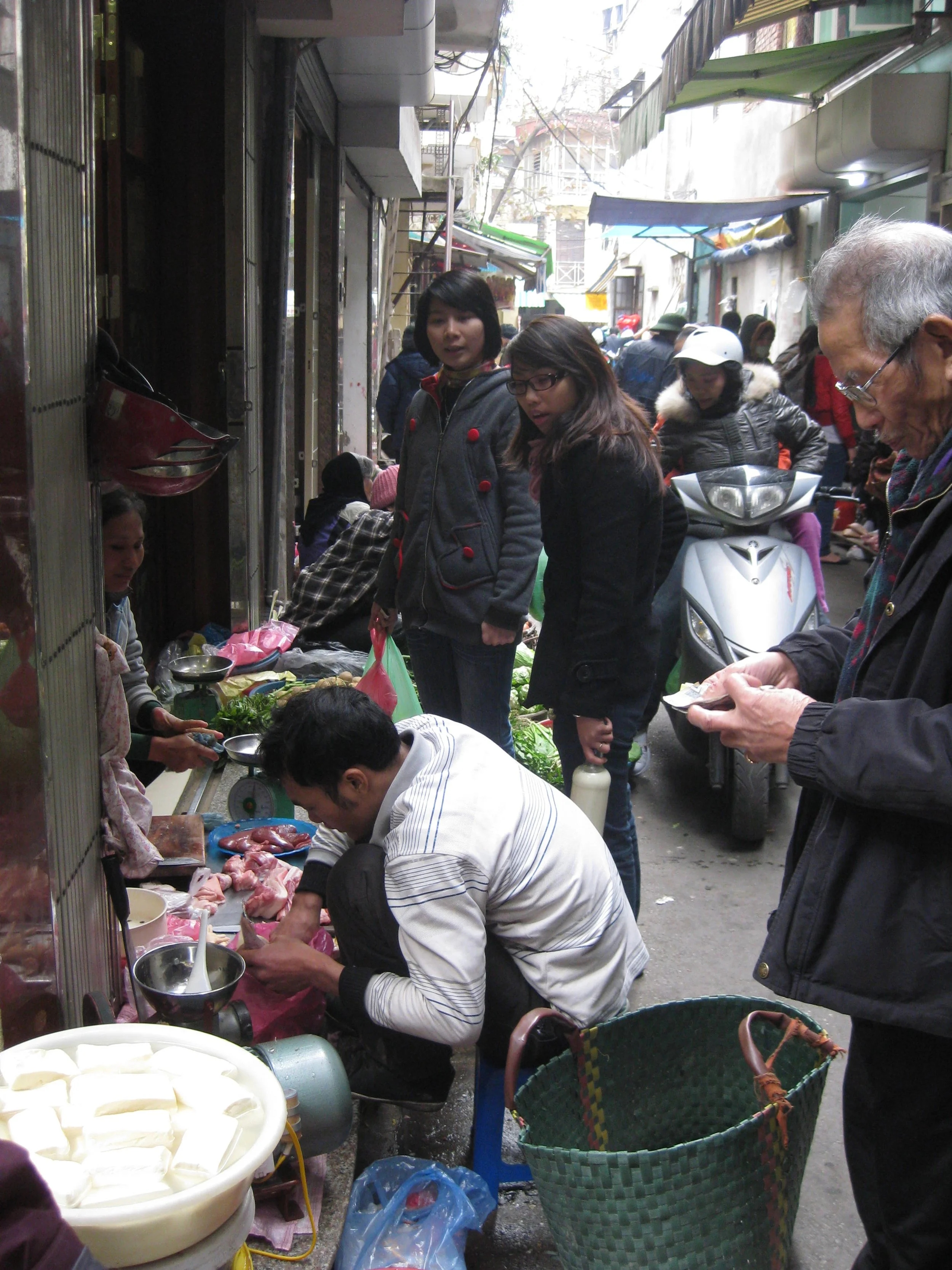 moto at market.JPG